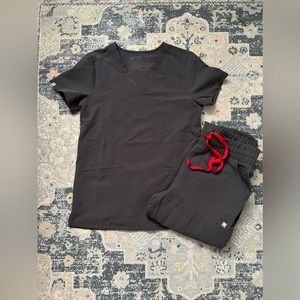 Figs Charcoal scrub set